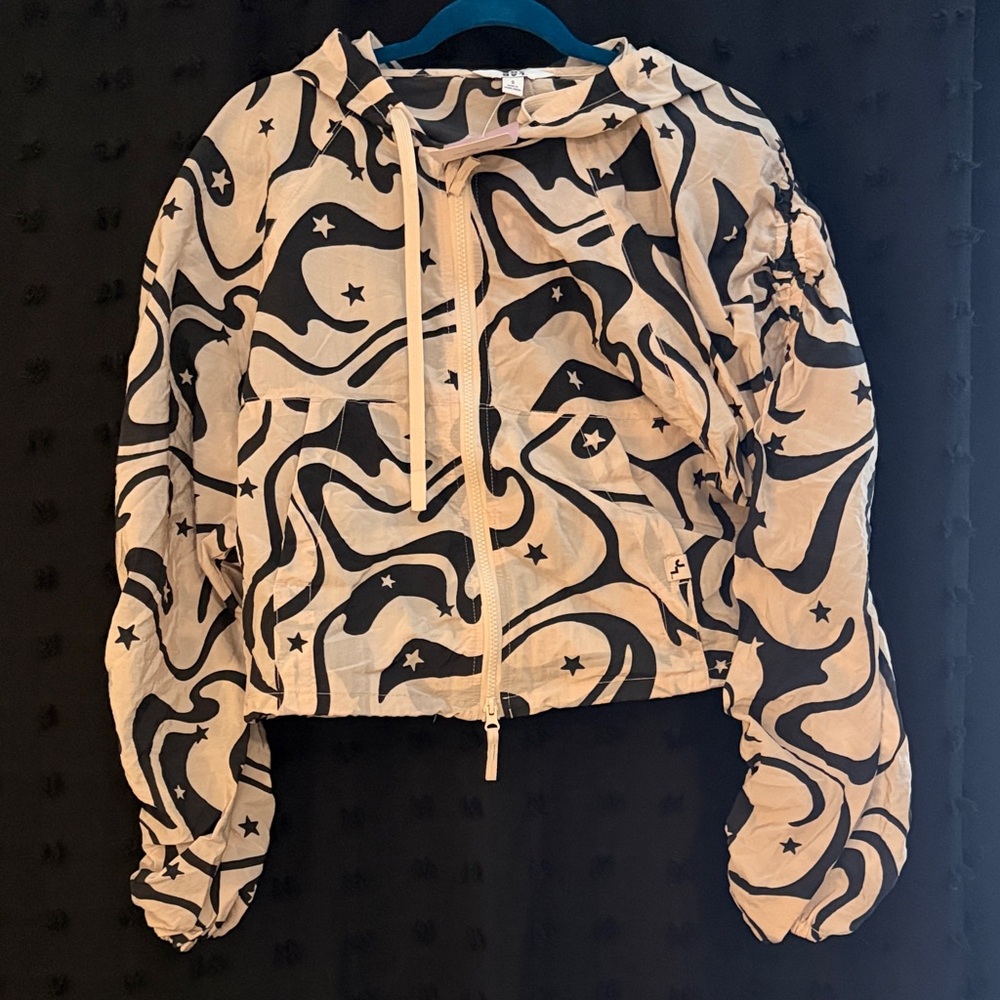 JoyLab Black & Beige Star Swirl Cropped Bomber Jacket